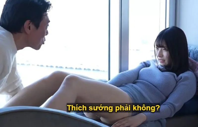 Buổi hẹn gặp giữa ông chú và cô diễn viên trẻ mới nổi tại nhà nghỉ sang trọng